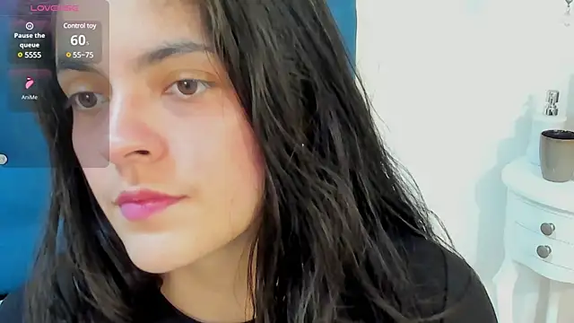 Snapshot of sofiaclauss chatting on 03/03/25, 06:48 sofiaclauss online show from 03/03/25, 06:48