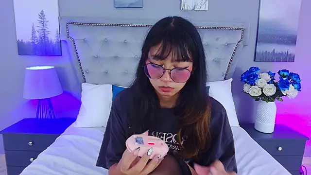 Snapshot of Yommi_Winx chatting on 09/09/25, 09:14 Yommi Winx online show from 09/09/25, 09:14