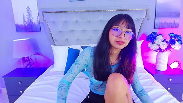 Snapshot of Yommi_Winx chatting on 09/12/25, 11:15 Yommi Winx online show from 09/12/25, 11:15