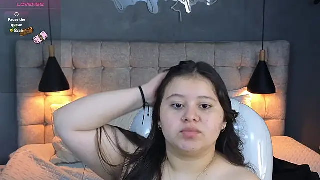 Laia and Aloby online show from 09/30/25, 10:26