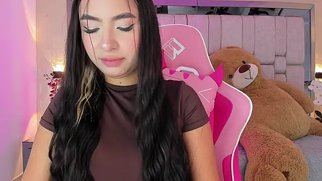 Snapshot of _SofiaCortez_ chatting on 02/19/25, 12:22 SofiaCortez online show from 02/19/25, 12:22