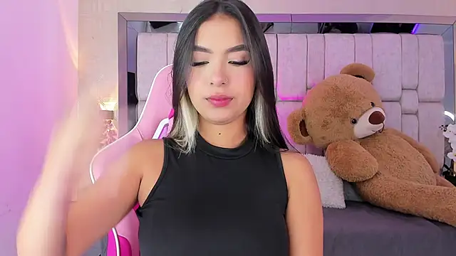 Snapshot of _SofiaCortez_ chatting on 03/07/25, 11:51 SofiaCortez online show from 03/07/25, 11:51