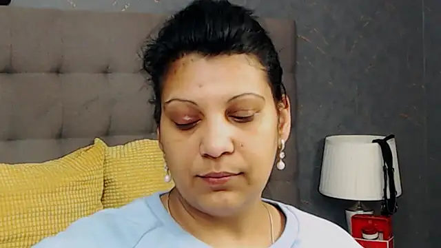 AmyCubes online show from 03/19/25, 04:25