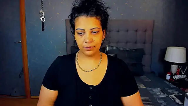 AmyCubes online show from 11/02/25, 06:16