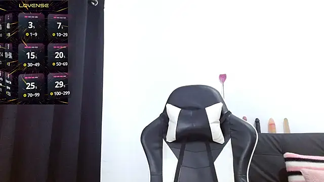 Kiara-Rider online show from 09/28/25, 05:07