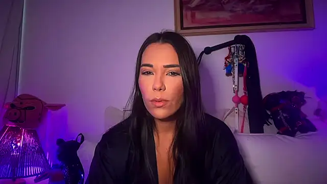 Snapshot of mistresslaviniabr chatting on 12/18/25, 01:39 mistresslaviniabr online show from 12/18/25, 01:39