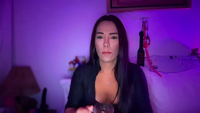 Snapshot of mistresslaviniabr chatting on 01/05/26, 08:01 mistresslaviniabr online show from 01/05/26, 08:01