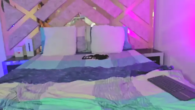  miss khloe online show from 12/10/24, 09:11