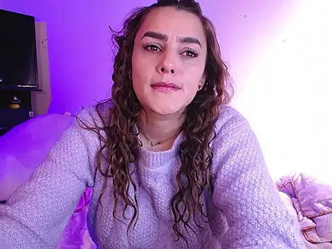 Lu perez online show from 10/22/25, 05:02