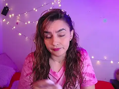 Lu perez online show from 11/10/25, 06:07