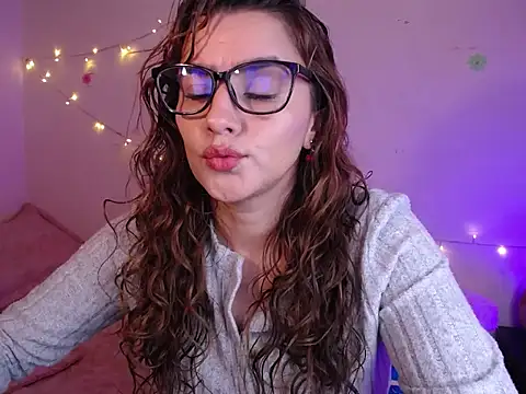 Lu perez online show from 11/14/25, 05:33