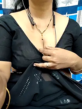 Snapshot of bhuvana555 chatting on 02/20/25, 04:28 bhuvana555 online show from 02/20/25, 04:28