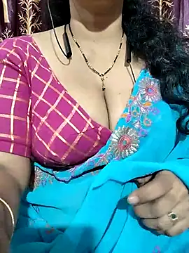 Snapshot of bhuvana555 chatting on 02/25/25, 09:13 bhuvana555 online show from 02/25/25, 09:13