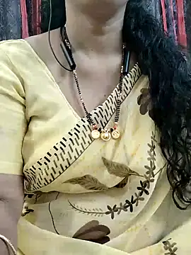 Snapshot of bhuvana555 chatting on 09/16/25, 04:35 bhuvana555 online show from 09/16/25, 04:35