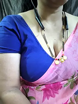 Snapshot of bhuvana555 chatting on 04/14/26, 04:57 bhuvana555 online show from 04/14/26, 04:57