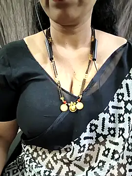 Snapshot of bhuvana555 chatting on 04/19/26, 06:10 bhuvana555 online show from 04/19/26, 06:10