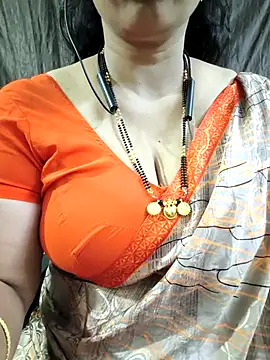 Snapshot of bhuvana555 chatting on 04/23/26, 05:15 bhuvana555 online show from 04/23/26, 05:15