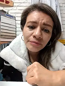 oriana thomson2 online show from 10/12/25, 10:09