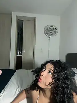 G Poseidon y Cloe online show from 01/05/25, 08:42