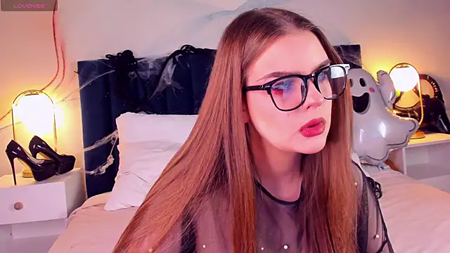 ErlineDashow online show from 11/06/25, 10:16