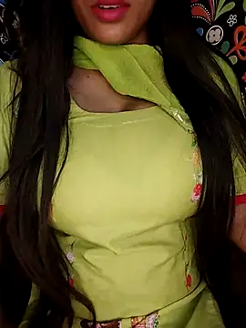 Snapshot of Sreya213 chatting on 04/11/26, 08:02 Sreya213 online show from 04/11/26, 08:02
