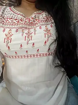Rina777o online show from 05/08/26, 04:56