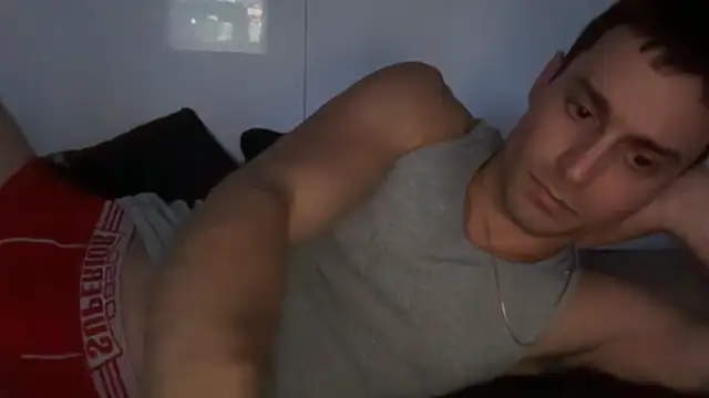 Snapshot of hot_shot_13 chatting on 10/29/25, 02:36 hot shot 13 online show from 10/29/25, 02:36