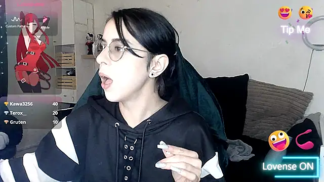 LisandreLaVenale online show from 01/06/25, 09:11