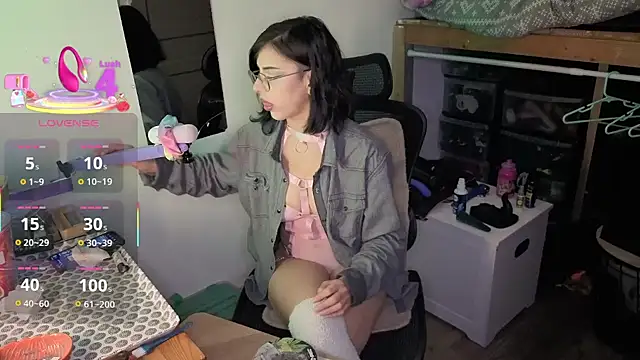 Snapshot of LisandreLaVenale chatting on 02/04/26, 10:47 LisandreLaVenale online show from 02/04/26, 10:47