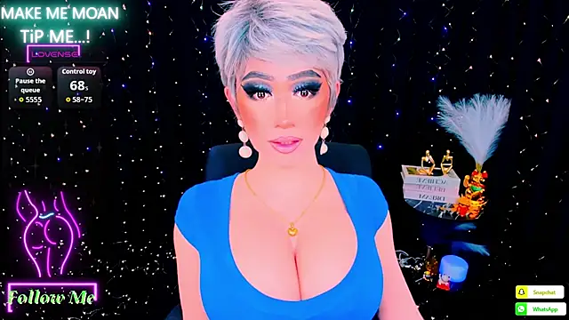 Snapshot of TwittyGirL9inch_exotic chatting on 01/17/26, 09:36 TwittyGirL9inch exotic online show from 01/17/26, 09:36