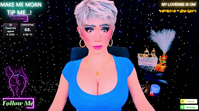 Snapshot of TwittyGirL9inch_exotic chatting on 01/17/26, 09:40 TwittyGirL9inch exotic online show from 01/17/26, 09:40