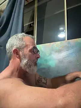 Snapshot of ausbod chatting on 12/21/24, 11:22 ausbod online show from 12/21/24, 11:22