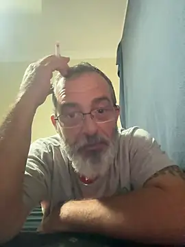 Snapshot of ausbod chatting on 01/04/25, 02:56 ausbod online show from 01/04/25, 02:56