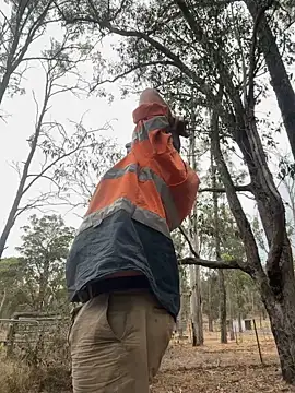 Snapshot of ausbod chatting on 01/05/25, 08:00 ausbod online show from 01/05/25, 08:00