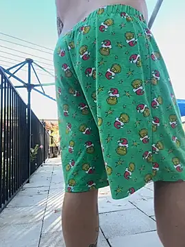 Snapshot of ausbod chatting on 01/05/25, 10:08 ausbod online show from 01/05/25, 10:08