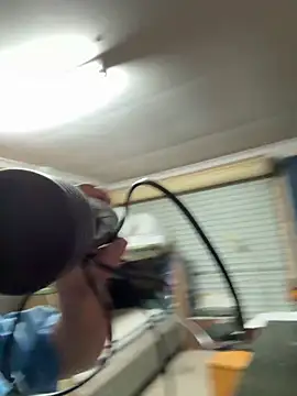 Snapshot of ausbod chatting on 10/23/25, 04:39 ausbod online show from 10/23/25, 04:39