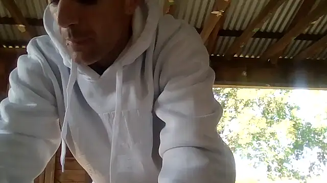 Snapshot of ausbod chatting on 05/22/26, 01:13 ausbod online show from 05/22/26, 01:13