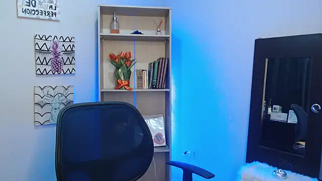 Jeam hot online show from 01/17/25, 09:06