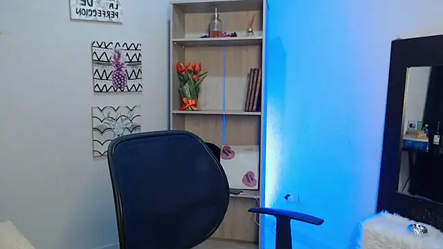 Jeam hot online show from 01/23/25, 12:46