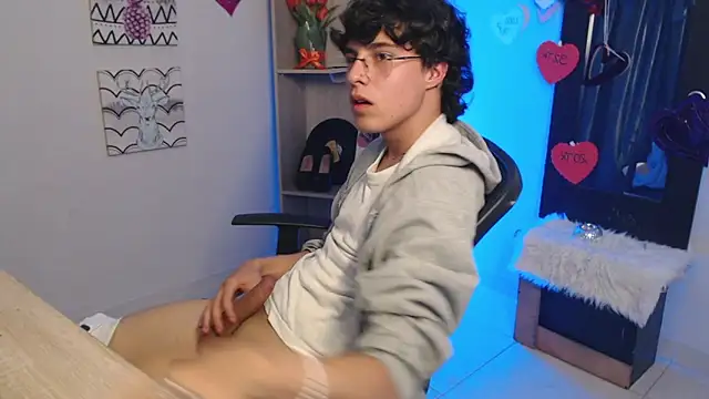 Jeam hot online show from 02/19/25, 12:46