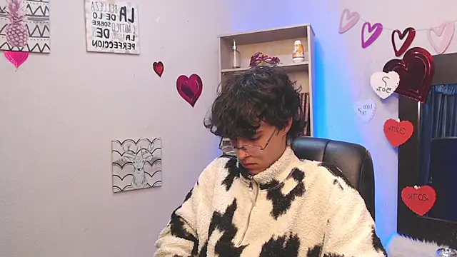 Jeam hot online show from 03/07/25, 01:31