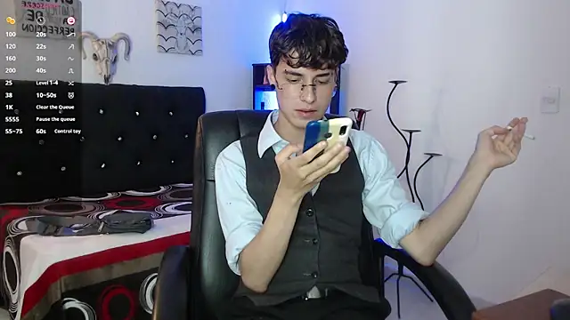 Jeam hot online show from 10/21/25, 10:43