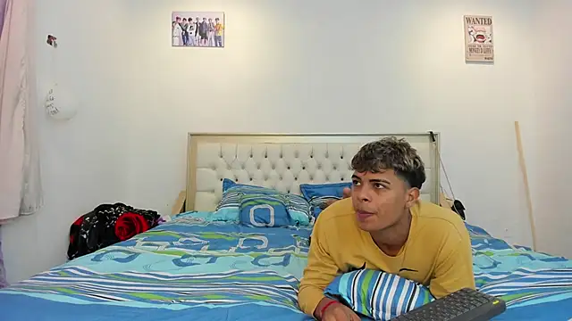 dafnezahiraa  online show from 01/15/25, 03:54