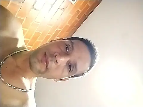 Snapshot of esteban2810m chatting on 03/08/26, 02:04 esteban2810m online show from 03/08/26, 02:04