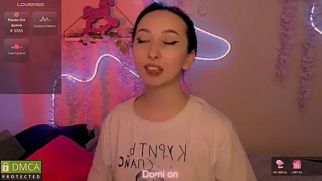 Snapshot of wow_susan chatting on 02/25/26, 02:10 wow susan online show from 02/25/26, 02:10