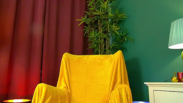 Snapshot of Foxxxy_MILF chatting on 03/10/25, 08:15 Foxxxy MILF online show from 03/10/25, 08:15
