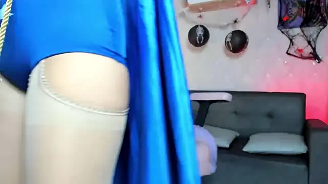 Alaia Love77 online show from 10/30/25, 09:15