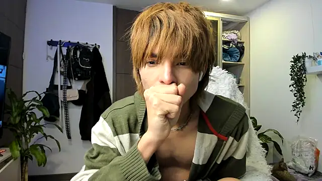 Snapshot of santy-kitty chatting on 03/13/25, 03:22 santy-kitty online show from 03/13/25, 03:22