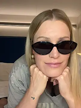 Sissy-Bee online show from 02/12/25, 05:26