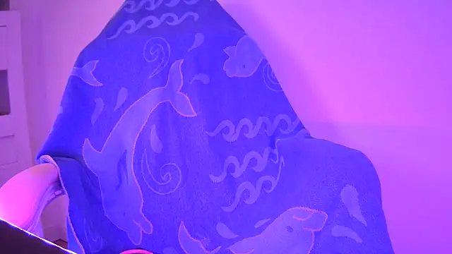 Sissy-Bee online show from 04/28/26, 06:13